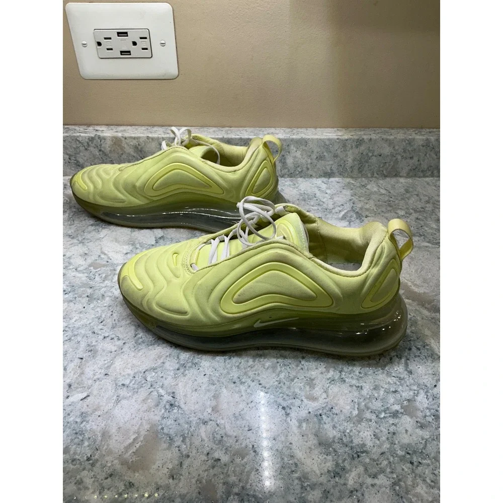 Nike Sneakers Air Max 720 Size 7 Pale Vanilla Yellow AT6176-302 Wave Textured